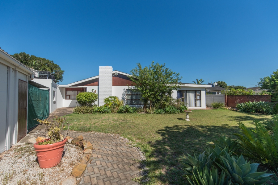 5 Bedroom Property for Sale in Framesby Eastern Cape